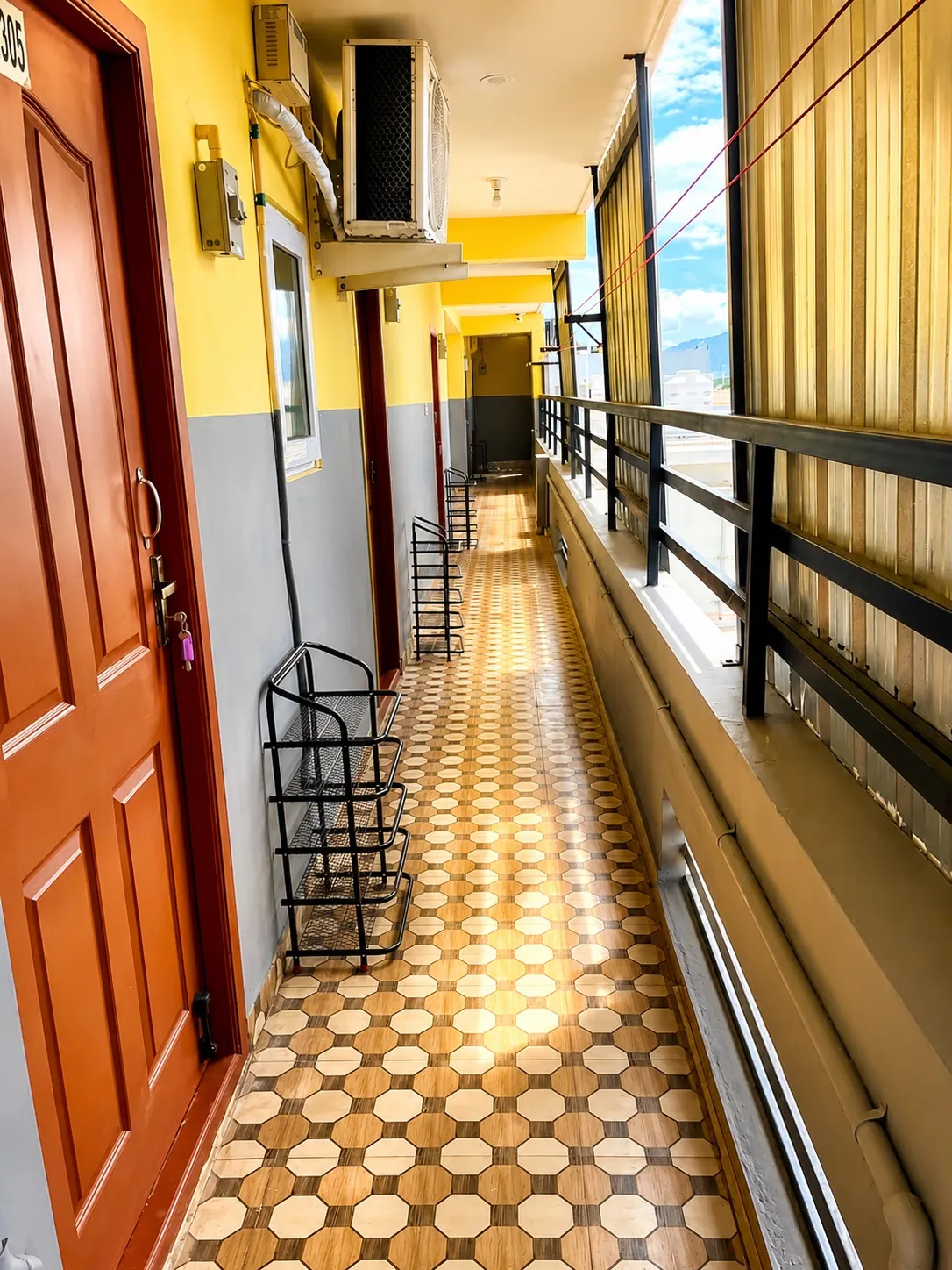 Floor corridor at Q Residency